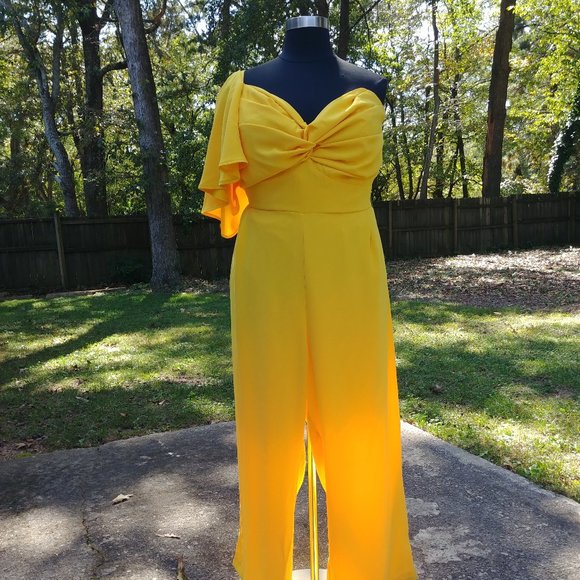 Flutter Sleeve One Shoulder Jumpsuit - Picture 9 of 11